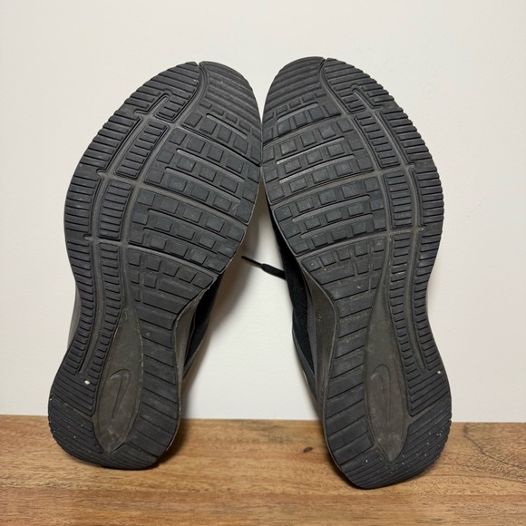 Nike Quest Black and Gold Running Shoes, Men’s 11.5 - Picture 5 of 7